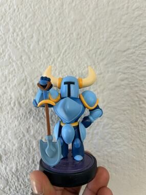 Nintendo Shovel Knight Amiibo Figure - Authentic Loose Collectible Figure